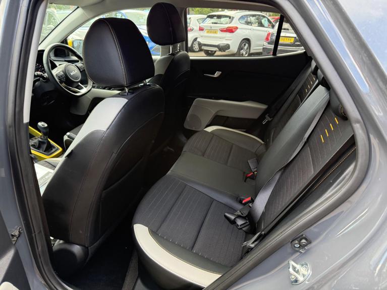 Used Kia Stonic RV23YLL 13