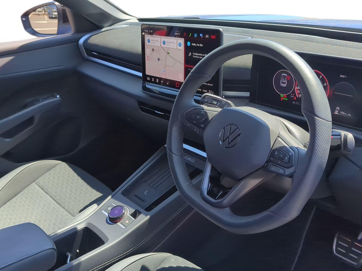 Volkswagen T-Roc Photo at-e8fea95be7ac46a483c7a58c9c1f066f.jpg