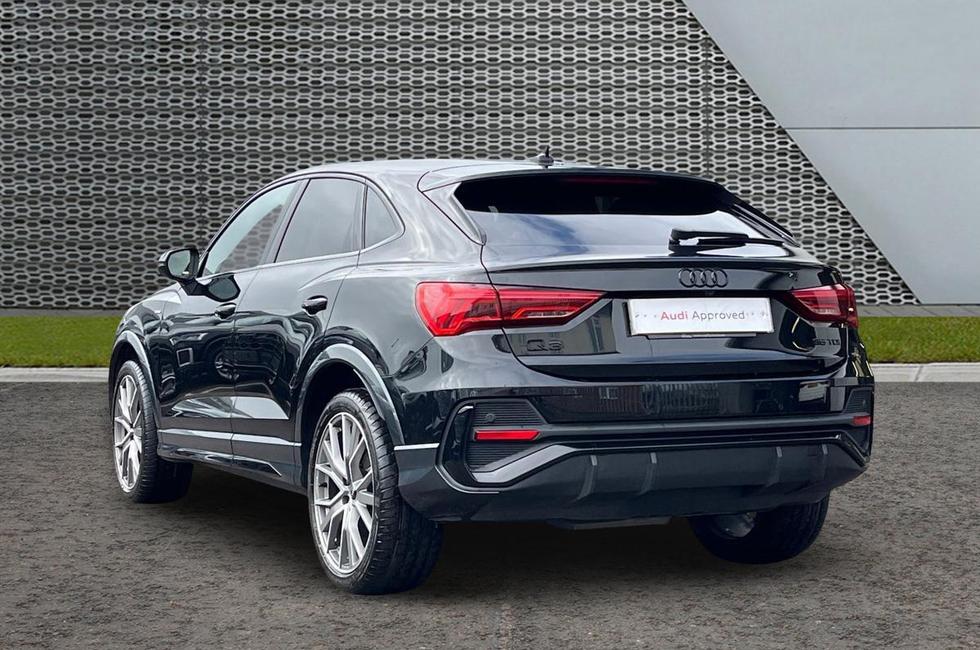 Audi Q3 Photo at-e93435554aa046828c4dc9866133fa9b.jpg