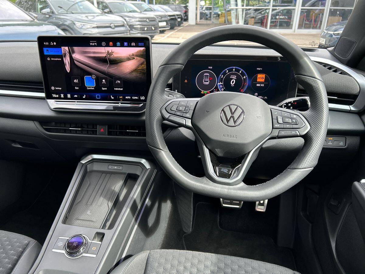 Volkswagen T-roc Photo at-e93fa93a80224b2da26824c9b288c4fc.jpg