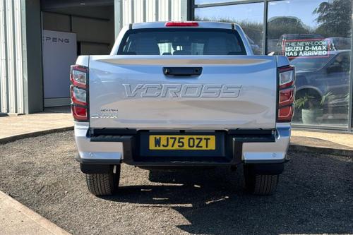 Isuzu D-MAX Photo at-e9709ec69e3046989e1084a3b2af940a.jpg