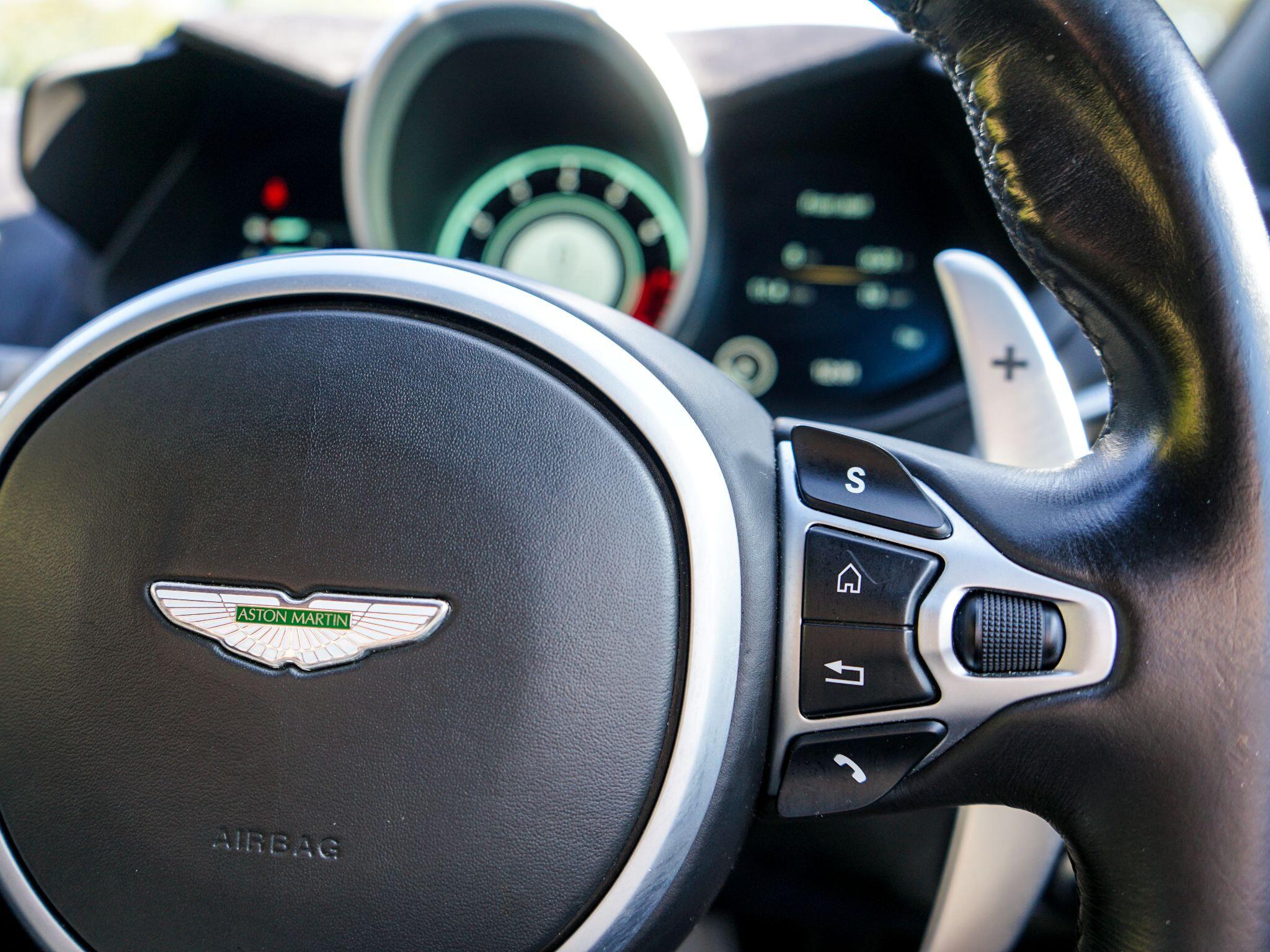 Aston Martin Vantage 4.0 V8 Auto Euro 6 2dr — photo 26