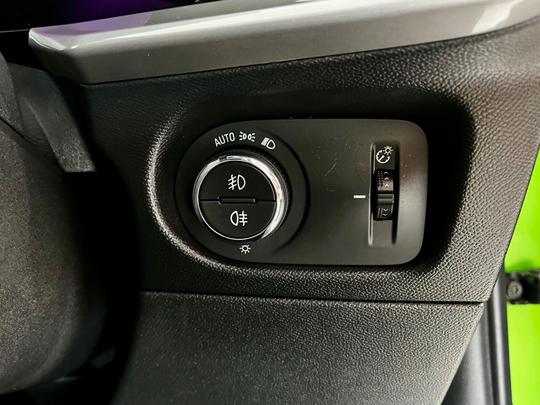 Vauxhall Mokka Photo at-e9acd7e84d4b4e739d9ee482c6c5060f.jpg