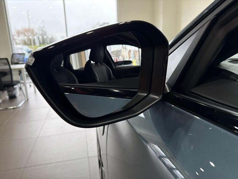 Used Peugeot E-308 SW 202602109822589 26