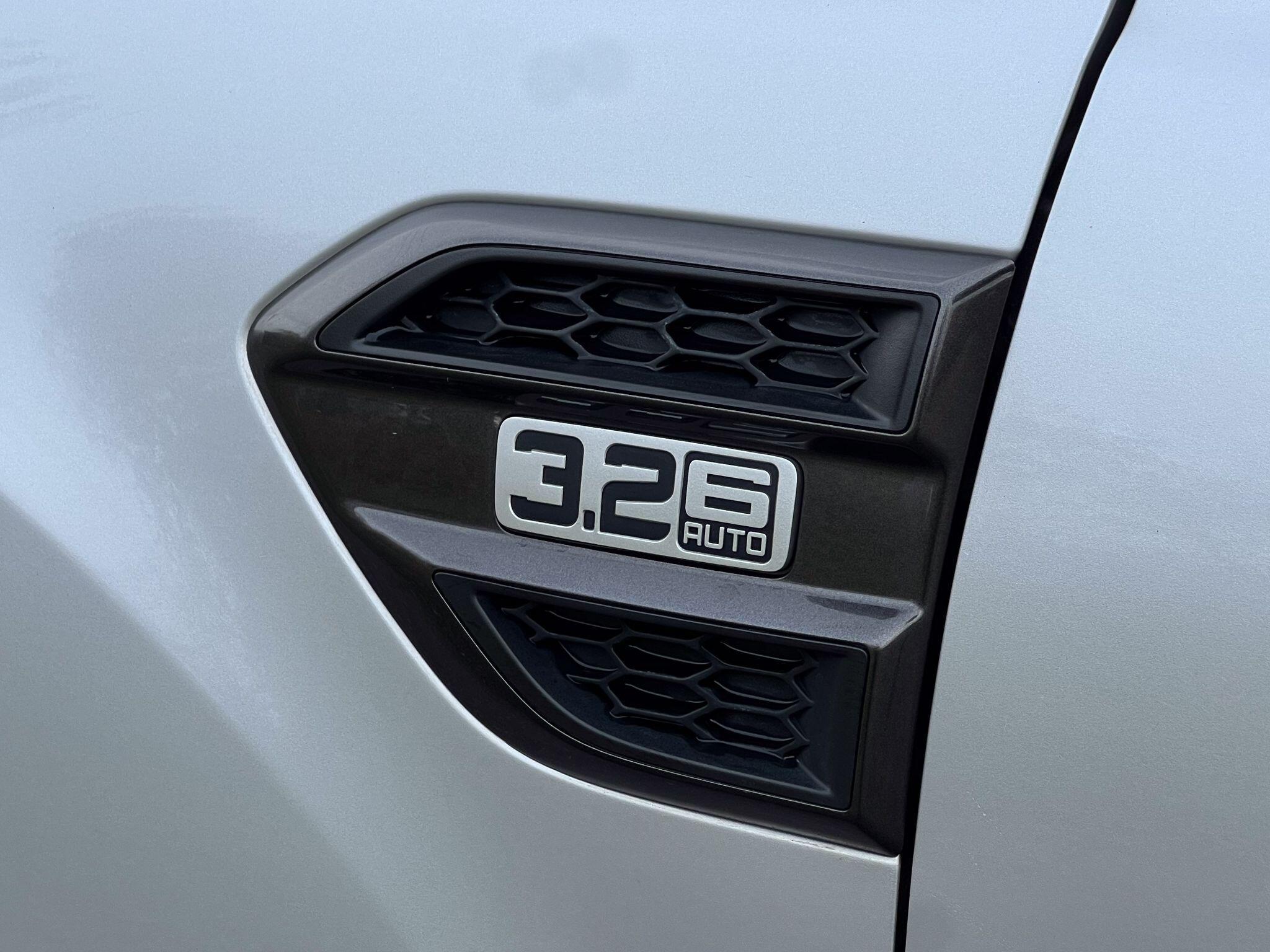Ford Ranger 3.2 TDCi Wildtrak Auto 4WD Euro 5 4dr — photo 10