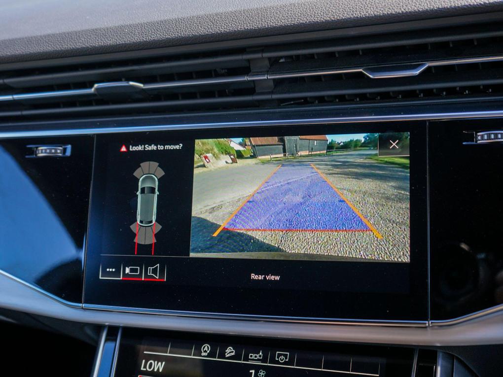 Used Audi Q8 KN70CZX 19