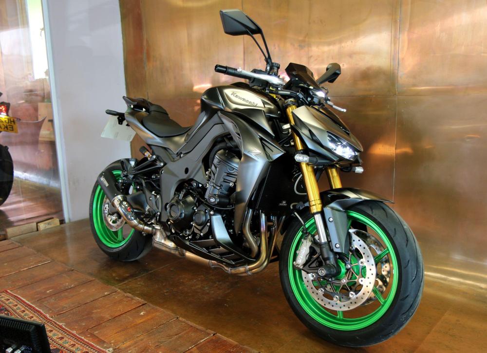 Kawasaki Z1100 Photo at-e9f38d7a6761482e938bb8ce66a66e17.jpg