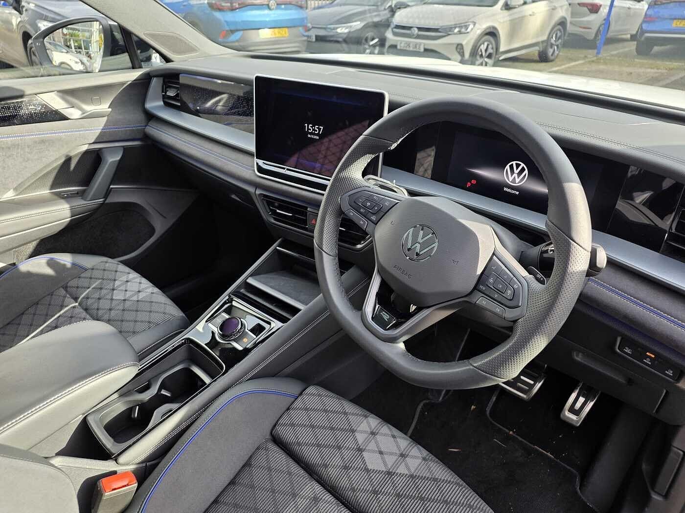 Volkswagen Tayron Photo at-e9faef76ca3a4496b847cc4c9b30cbab.jpg