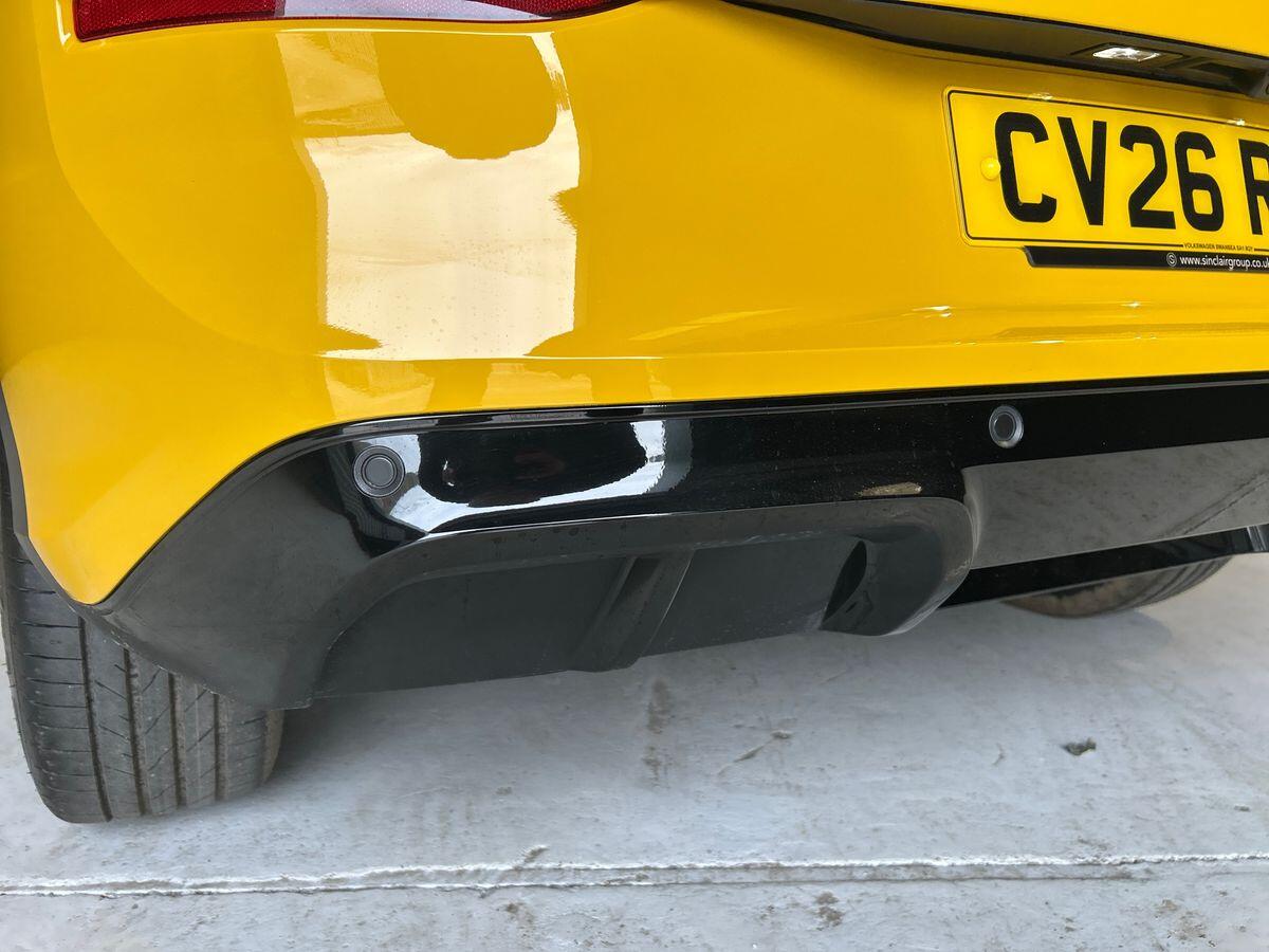 Volkswagen T-Roc Photo at-e9fe82d2b73d42b488bf6567663d8b85.jpg
