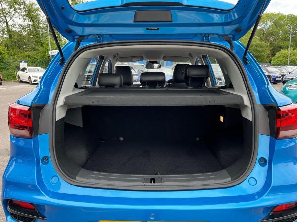 MG MG ZS Photo at-ea0439a6aba544298b47991b186c88af.jpg