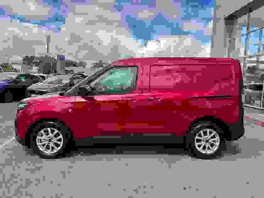 Ford Transit Courier Photo at-ea06d5bec26e47ae8230f2d2303e956c.jpg