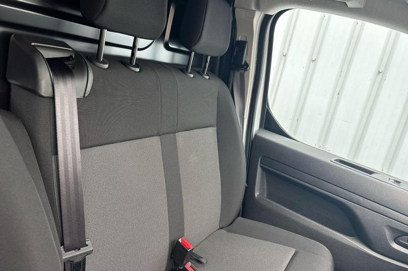 Used Peugeot Expert 202601169196842 14