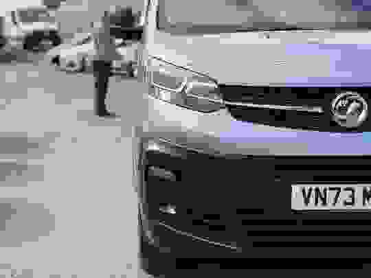 Vauxhall Vivaro Photo at-ea1fe13b085b4a0da5ac2a5f47b9dea0.jpg