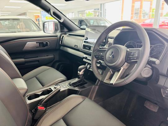 Mitsubishi L200 Photo at-ea83aa5d67cb463e9c160fb041259f27.jpg