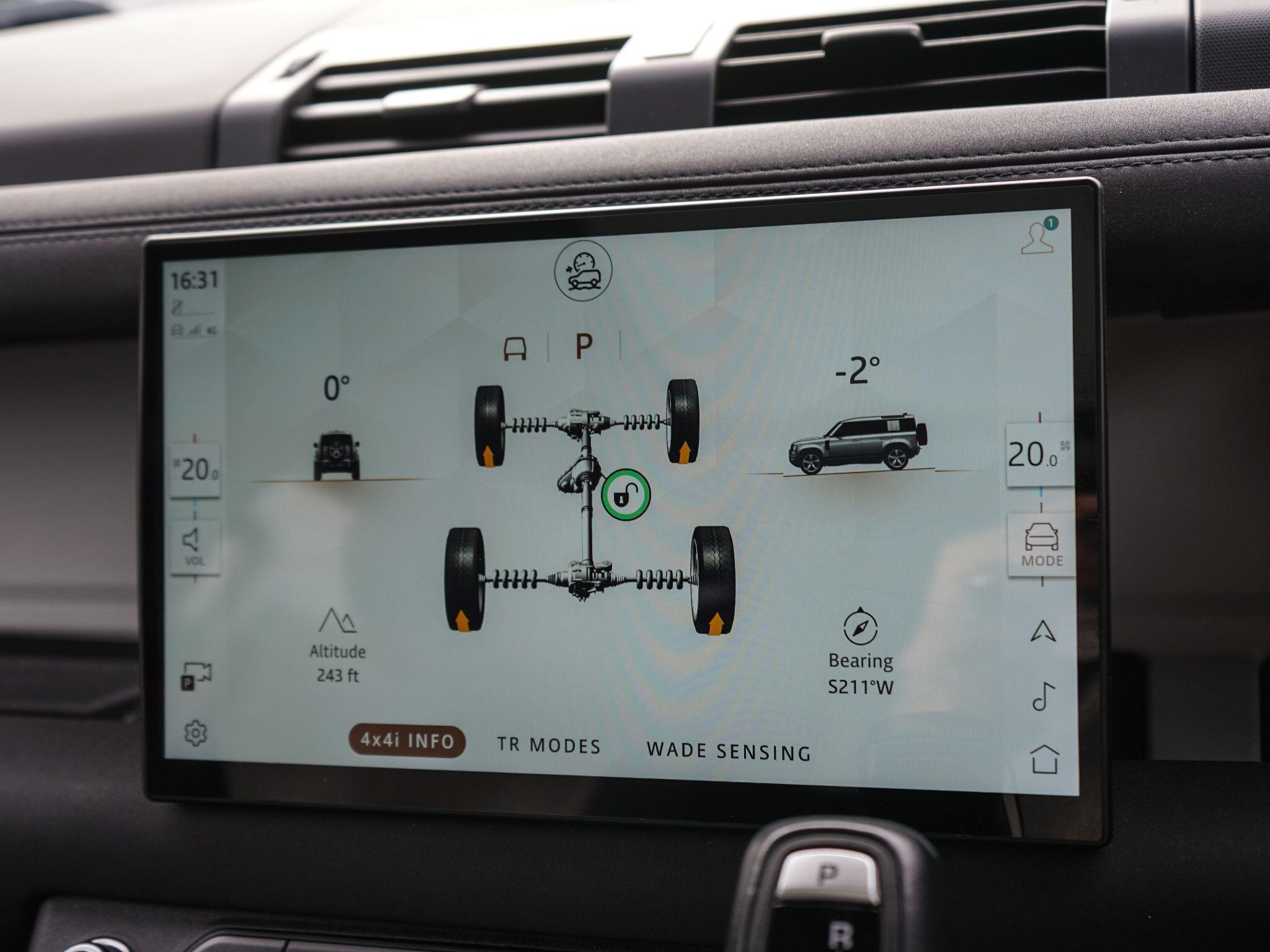 Land Rover Defender 110 3.0 D300 MHEV X-Dynamic SE SUV 5dr Diesel Auto 4WD Euro 6 (s/s) (300 ps) — photo 28