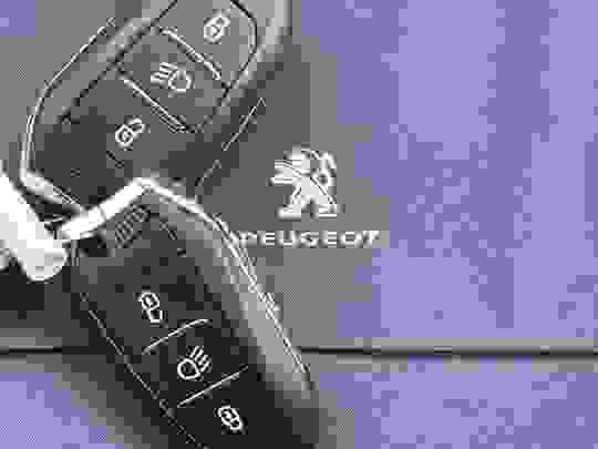 Peugeot 208 Photo at-eab7e9112cdf4776bc080bc232c27d3c.jpg