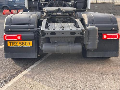 Mercedes-Benz Actros L Photo at-eab9611b022c4fb2855f369d335d44c7.jpg