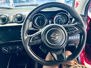 Suzuki Swift Photo 28