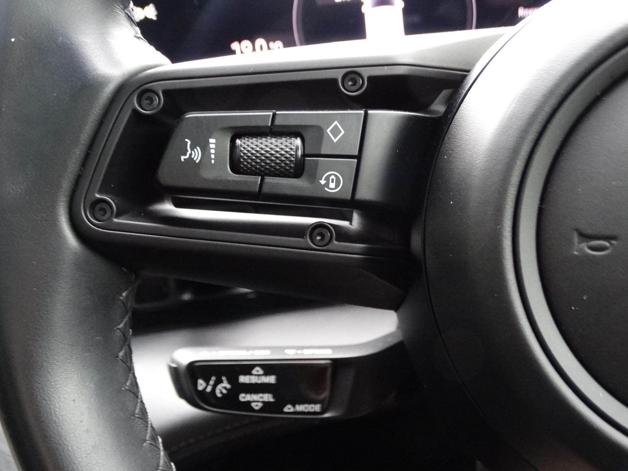 Porsche Taycan Performance Plus 93.4kWh 4S Auto 4WD 4dr (11kW Charger) — photo 31
