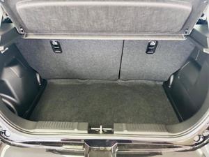 Suzuki Swift Photo 25