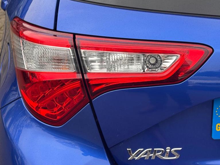 Used Toyota Yaris RV68XDH 14