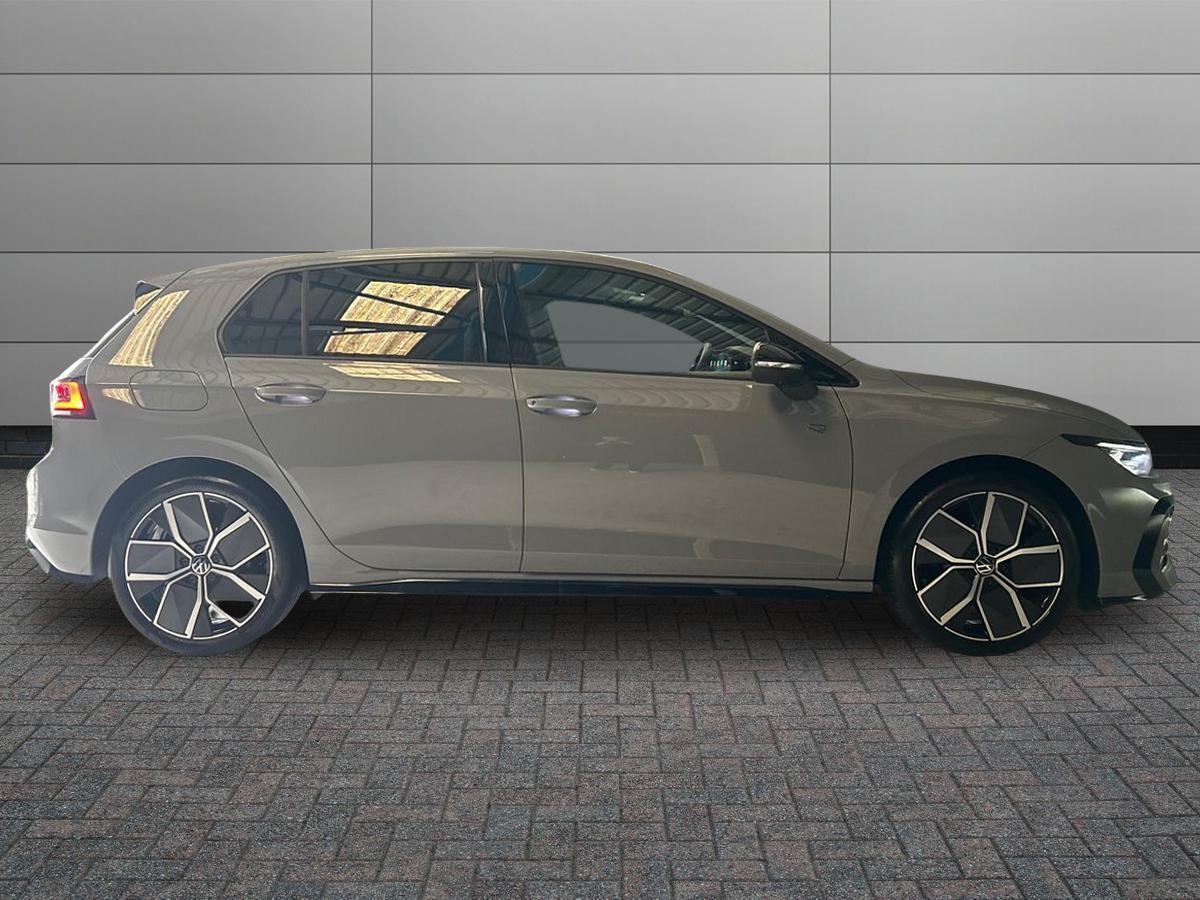 Volkswagen Golf Photo at-eb183221c9044713bc791eac519e3538.jpg