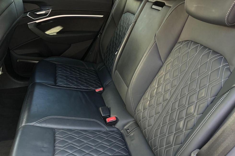 Audi e-tron Photo at-eb1bba4809304657aa8c268865f74b56.jpg