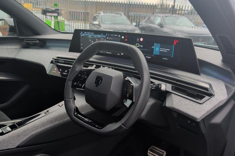 Used Peugeot E-3008 NV24VOB 23