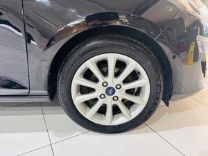 Ford Fiesta Photo 7