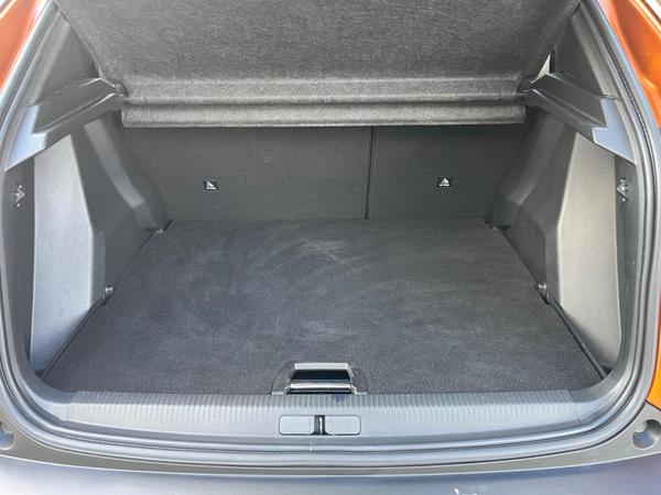 Used Peugeot E-2008 DU72UVO 9