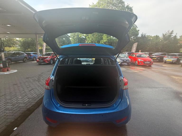 Used Hyundai ix20 VX65UWA 12