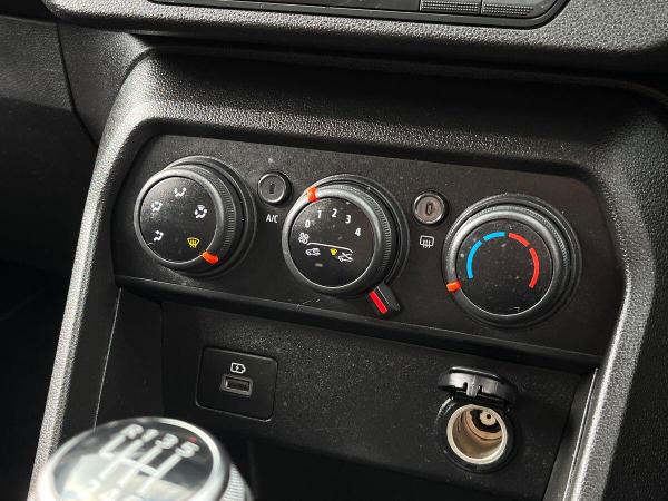 Dacia Sandero Stepway Photo at-ebf8e74400674ce786384b1710a1a99e.jpg