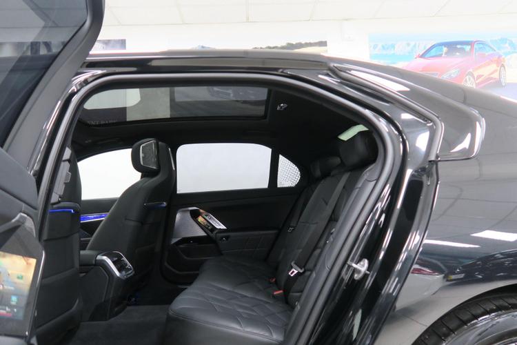 Used BMW i7 GV24SMU 11
