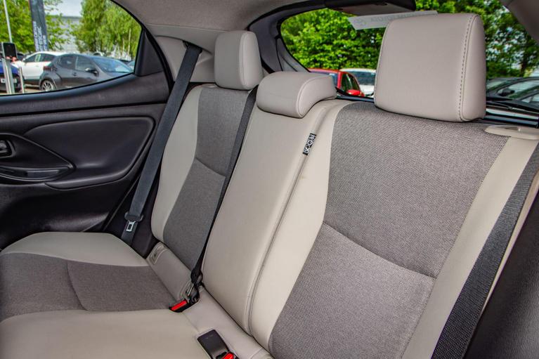 Used Toyota Yaris WU24OPR 7