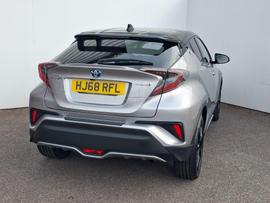 Toyota C-HR Photo 7
