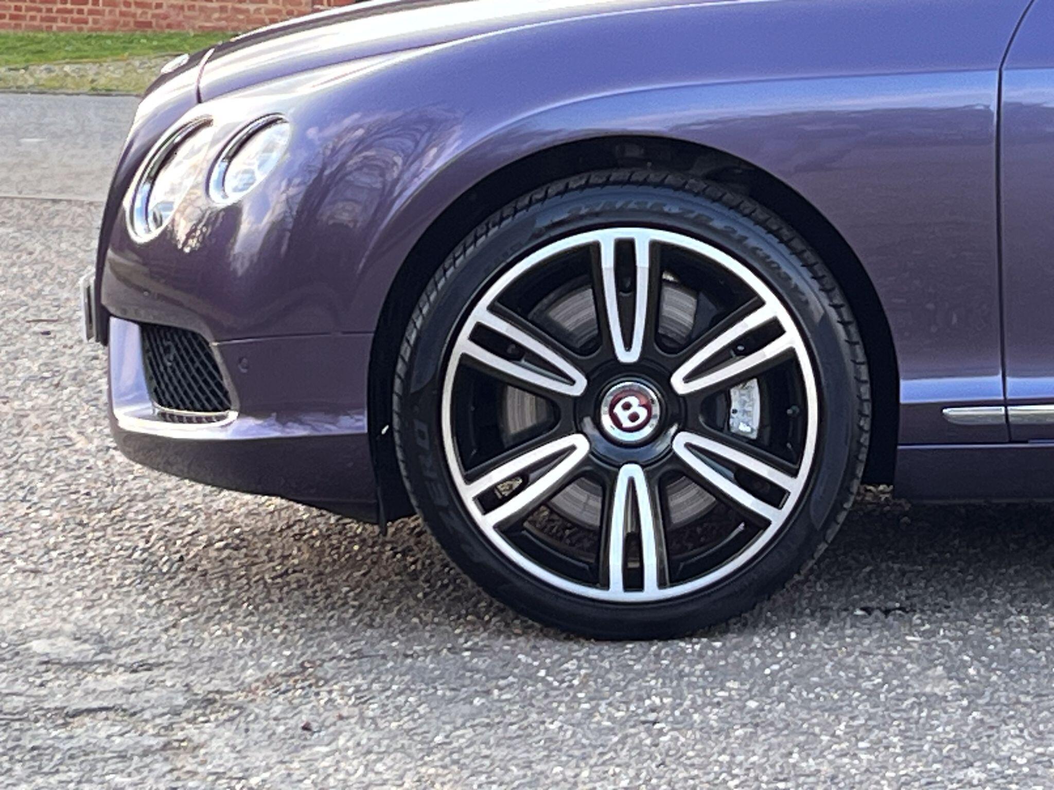 Bentley Continental 4.0 V8 GTC Auto 4WD Euro 5 2dr — photo 5