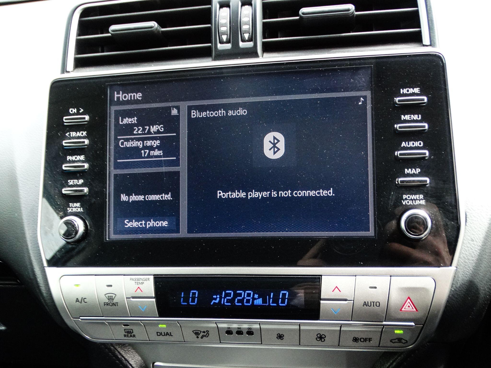 Toyota Land Cruiser 2.8D Active SUV 5dr Diesel Auto 4WD Euro 6 (s/s) (7 Seat) (204 ps) — photo 22