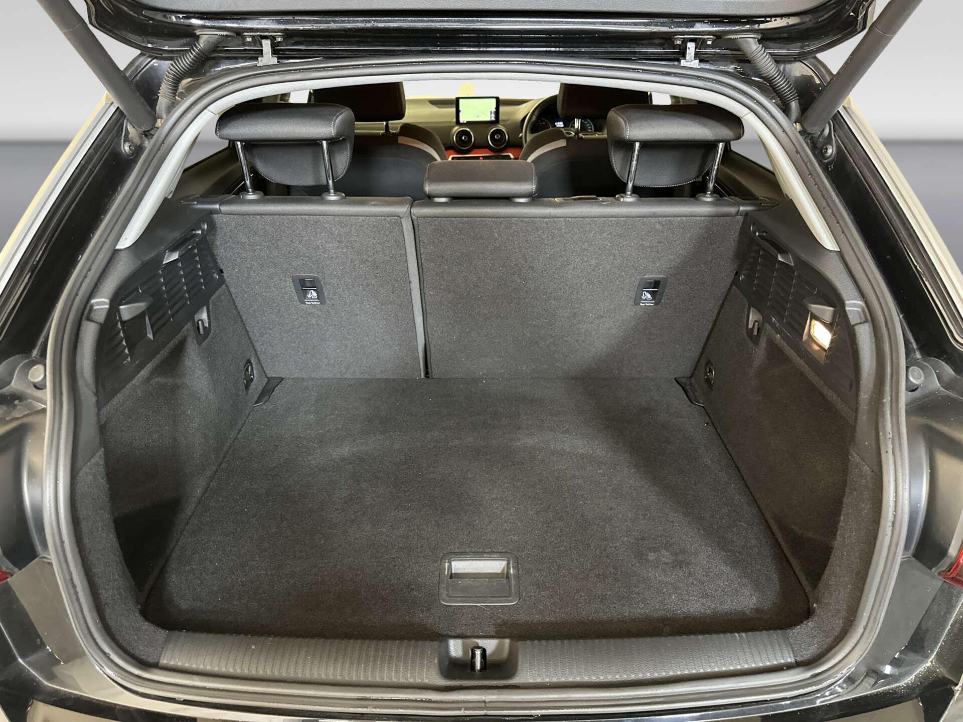 2020 Audi Q2 thumbnail 16