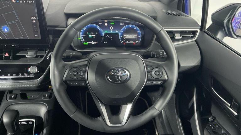 Used Toyota Corolla FL75SRU 21