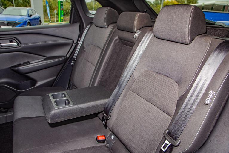Used Nissan Qashqai DV22VNO 28