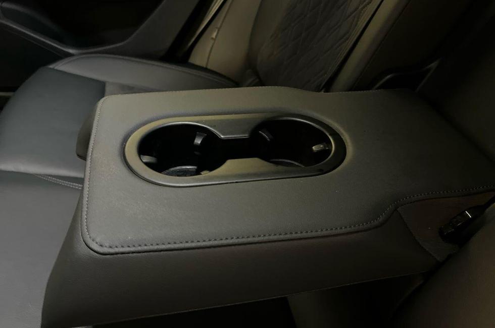 Audi Q6 Photo at-ecf807433b054c7887d9abab76dbde15.jpg