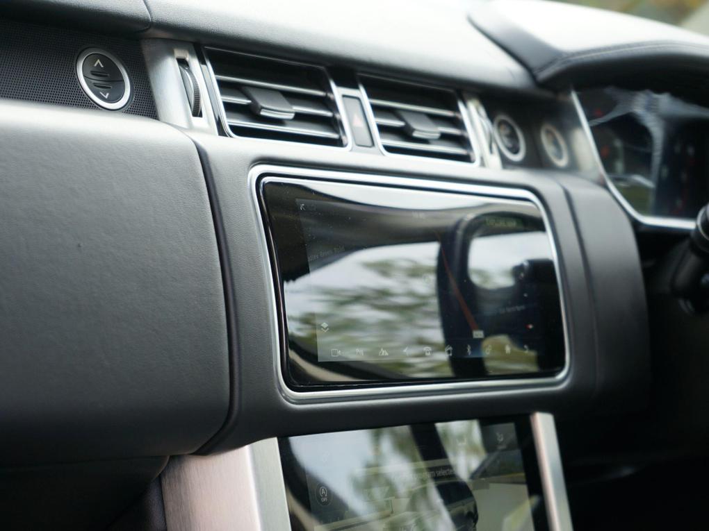 Used Land Rover Range Rover YG68JSZ 17