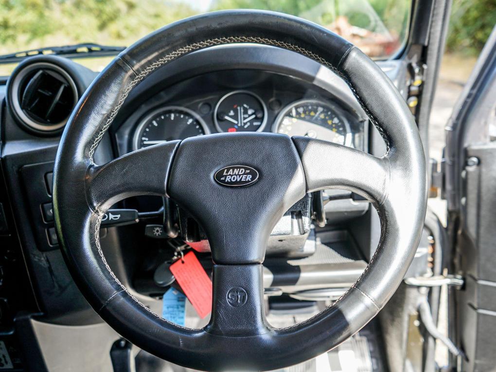 Used Land Rover Defender 110 AYZ2301 7