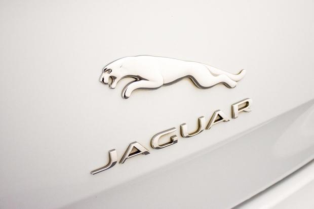 Jaguar XJ Photo at-ed82a5ac43d242c482a7043ff50ccbd2.jpg