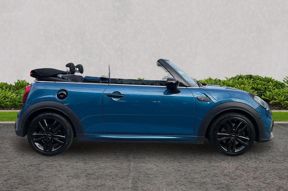 MINI Convertible Photo at-ed84387ffcf74c61a50212e7cbcfda8f.jpg