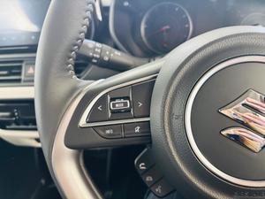 Suzuki Swift Photo 32