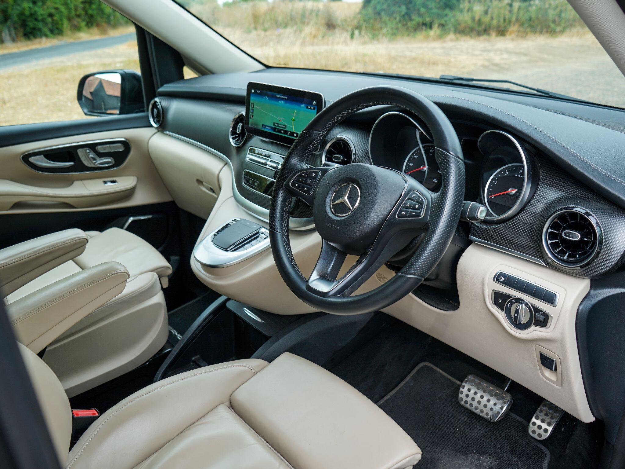 Mercedes-Benz V Class 2.0 V300d AMG Line G-Tronic+ Euro 6 (s/s) 5dr XLWB — photo 21