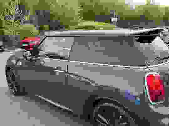MINI Hatch Photo at-ee197961221e4d0a90853050b05187dc.jpg