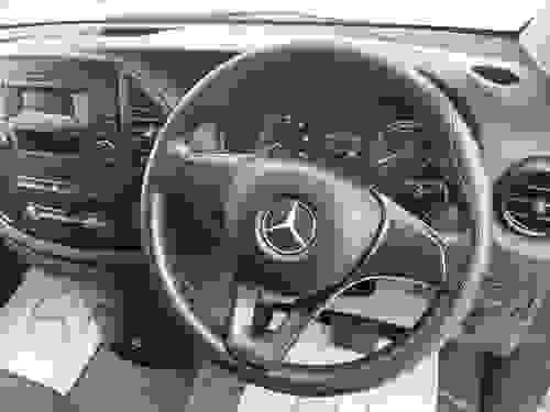 Mercedes-Benz eVito Photo at-ee1adf50457e4e51a84f5c83bca402f4.jpg
