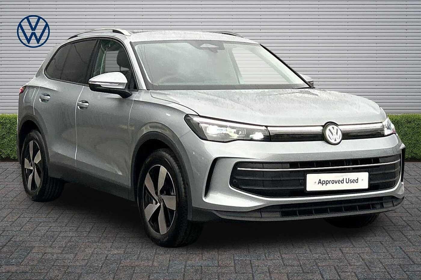 Volkswagen Tiguan Photo at-ee1ae0a23e3d421ebe7b94036b96a06d.jpg